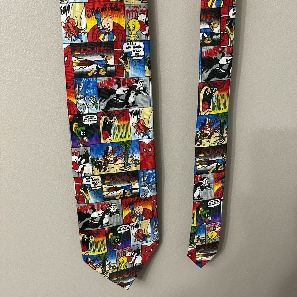 Vintage Looney Tunes Tie 1997